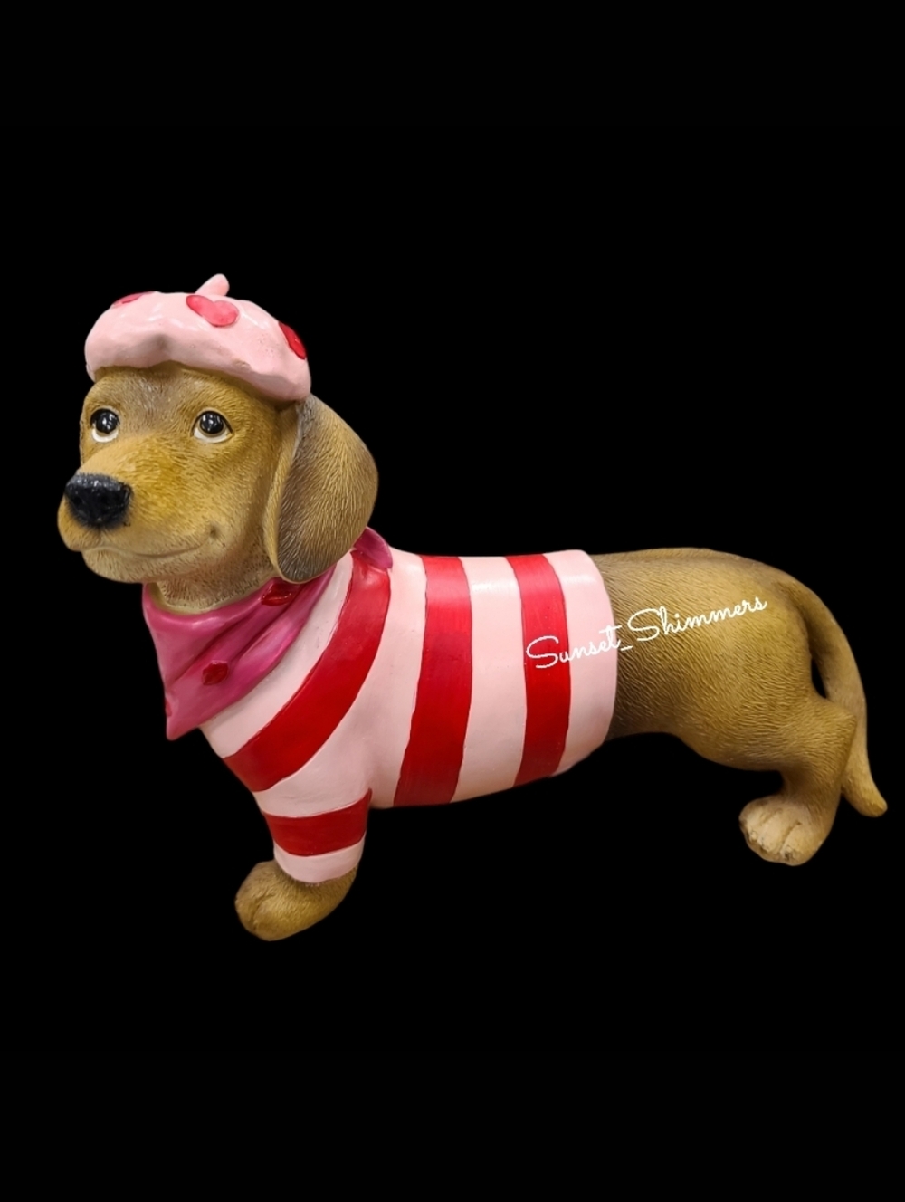 Parisienne Dachshund Doxie Weiner Dog Heart French Beret Statue Figure Decor
